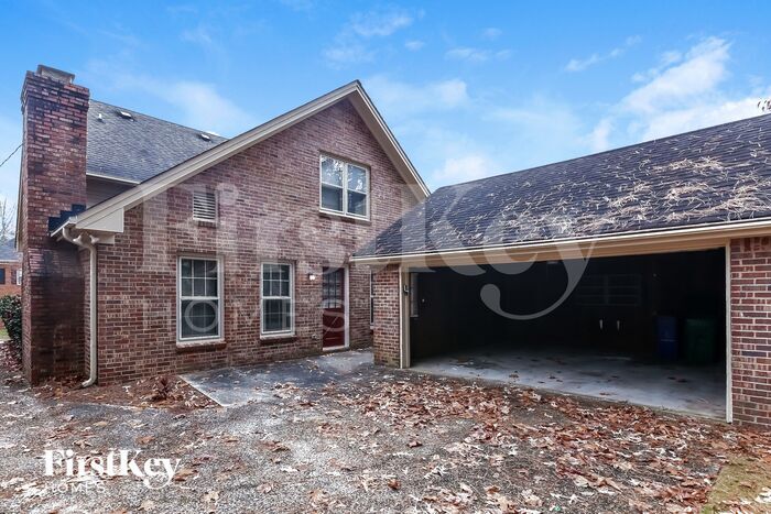 Building Photo - 3210 Henderson Walk