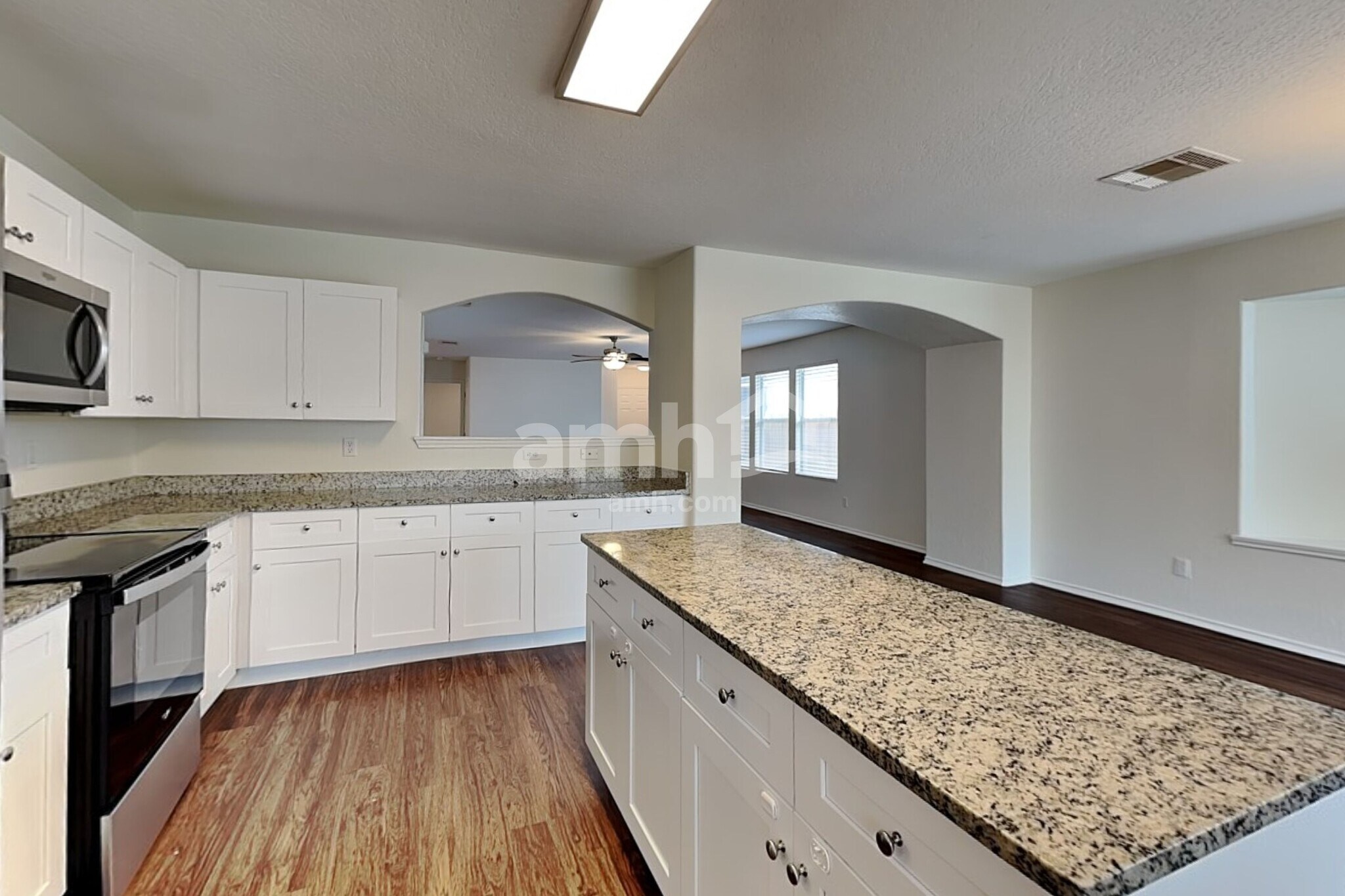 Building Photo - 9210 Laguna Falls