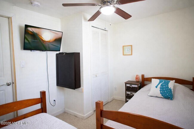 Building Photo - 201 Hamilton Ave