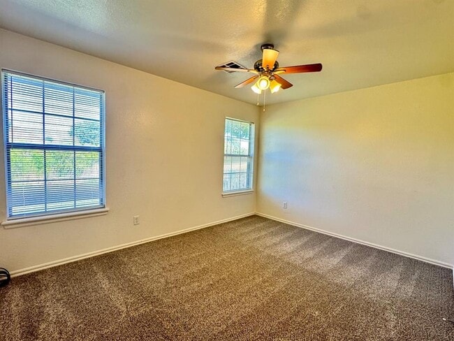 Building Photo - 17609 Gold Dr