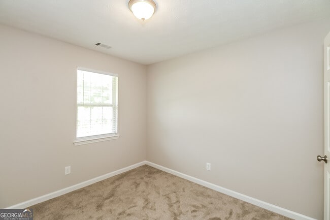 Building Photo - 76 Mallie Ct