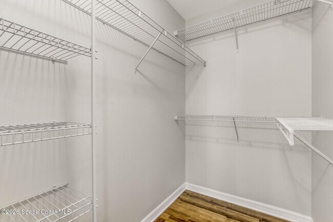 Building Photo - 3254 Burdock Ave