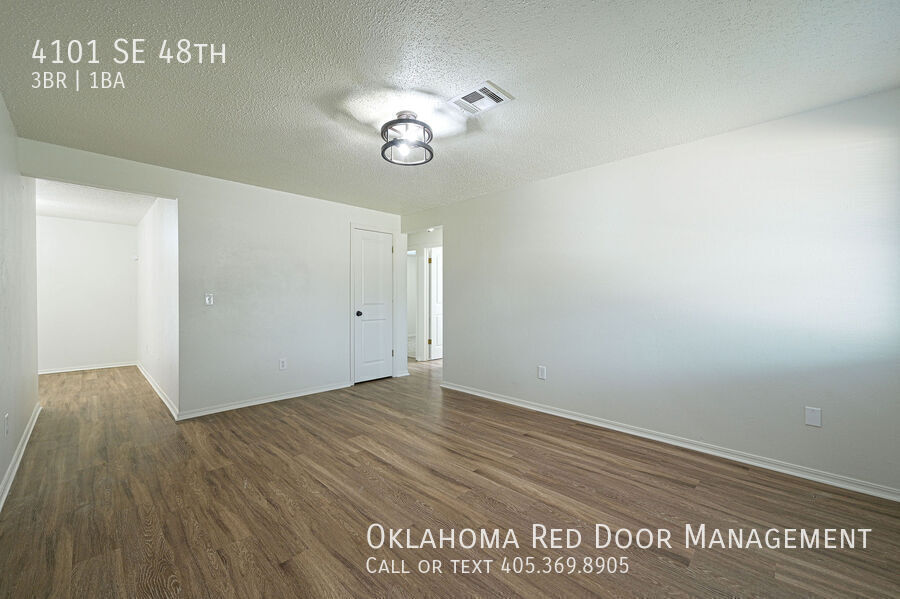 Building Photo - 4101 SE 48th-