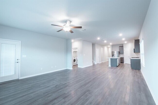 Building Photo - 2838 Dell Hollow Dr