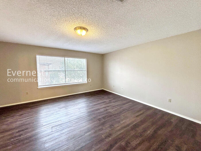 Building Photo - 13923 Conner Downs Dr