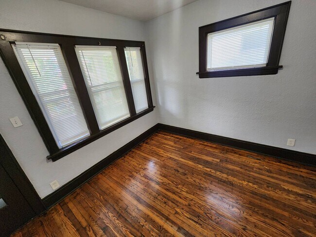 Building Photo - 12022 Griffing Ave