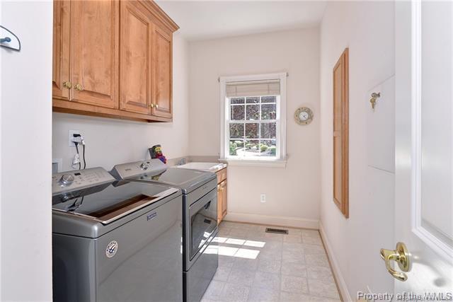 Building Photo - 116 Westbury