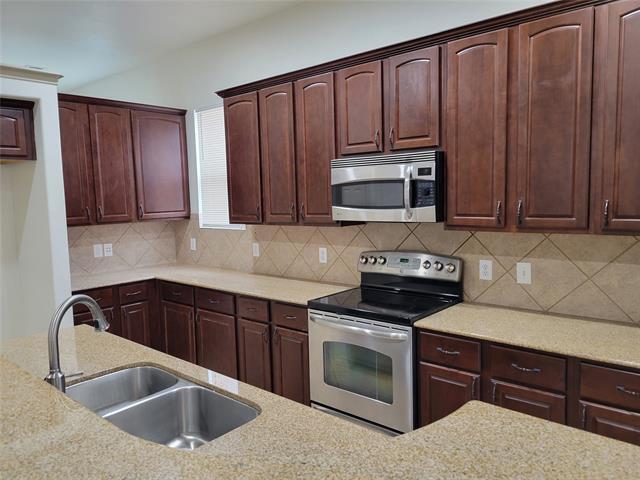 Building Photo - 508 Hummingbird Dr