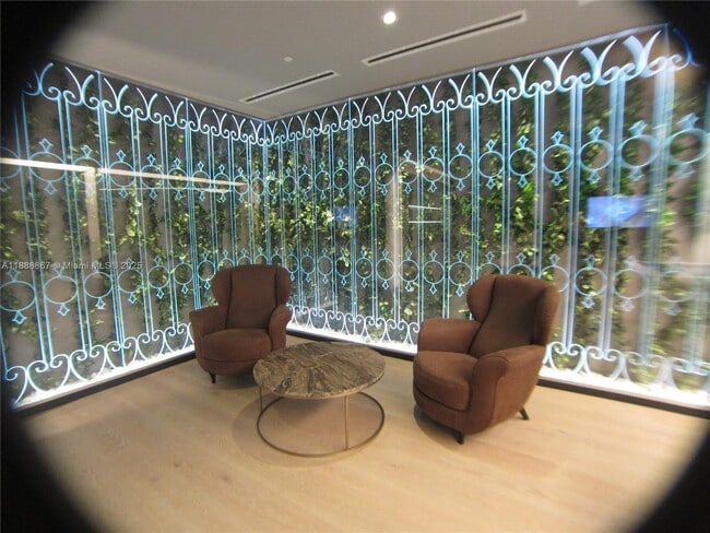 Building Photo - 1000 Brickell Plaza