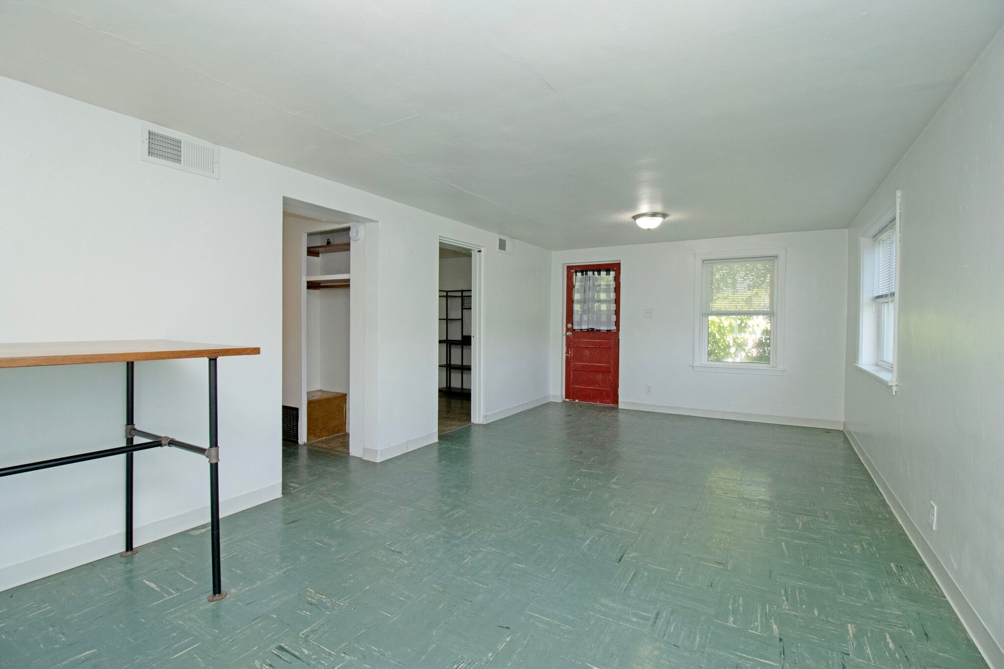 Building Photo - 701 5th Ave N