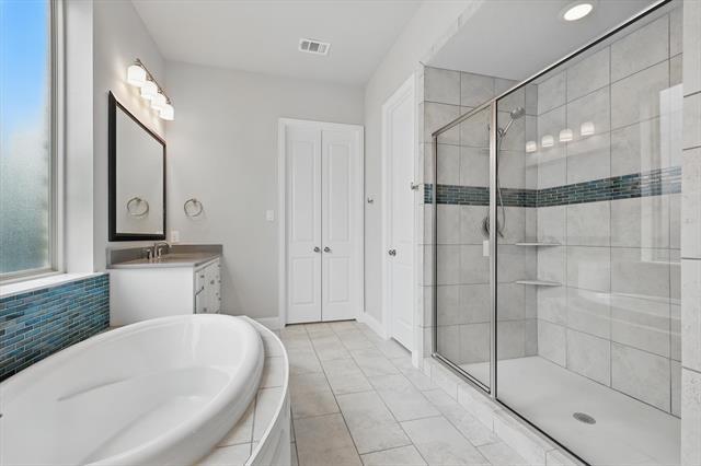 Building Photo - 4160 Dewberry Ln