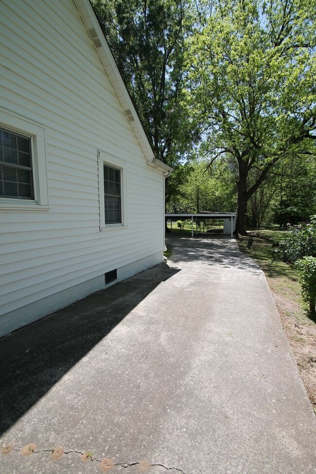 Building Photo - Exclusively Offered By Muse Realty Rentals, LLC