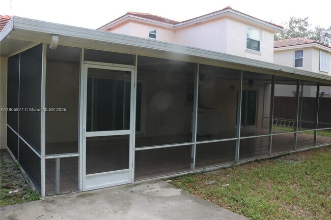 Building Photo - 3067 Lillian Ln