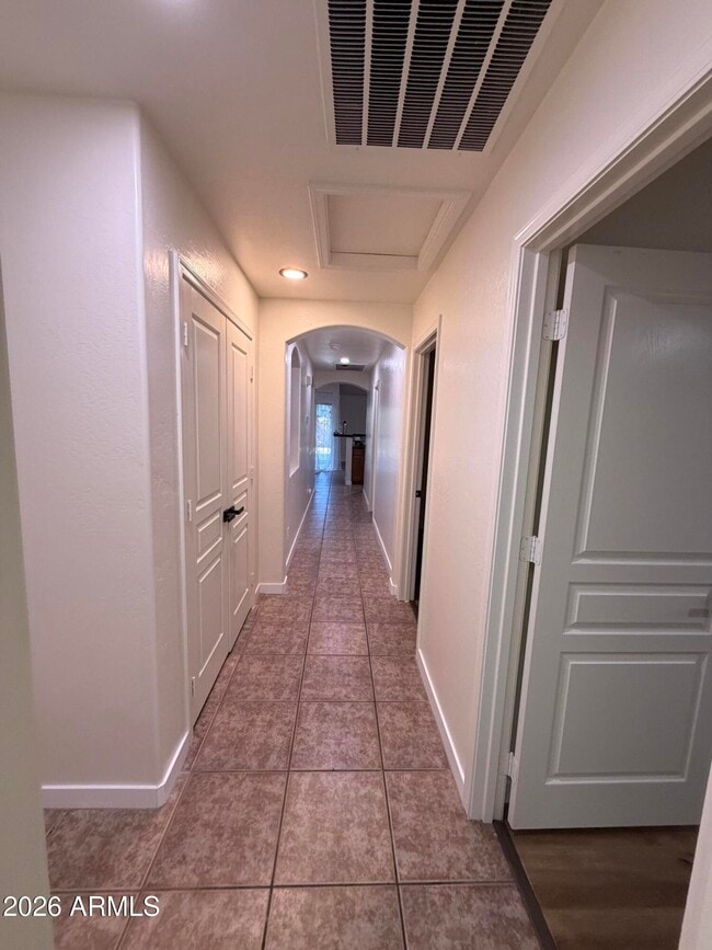 Building Photo - 46058 W Tulip Ln