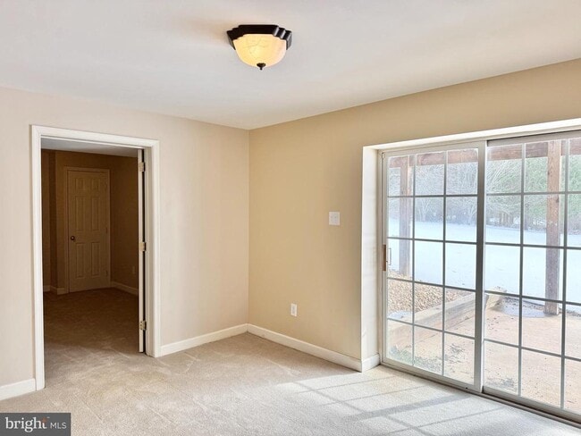 Building Photo - 31 Willowmere Ct