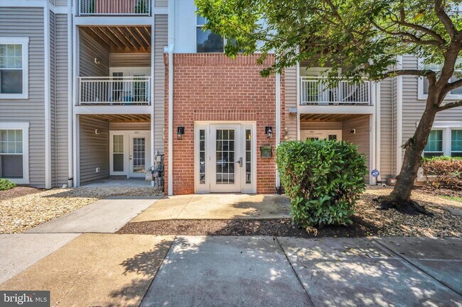 Building Photo - 1516 North Point Dr
