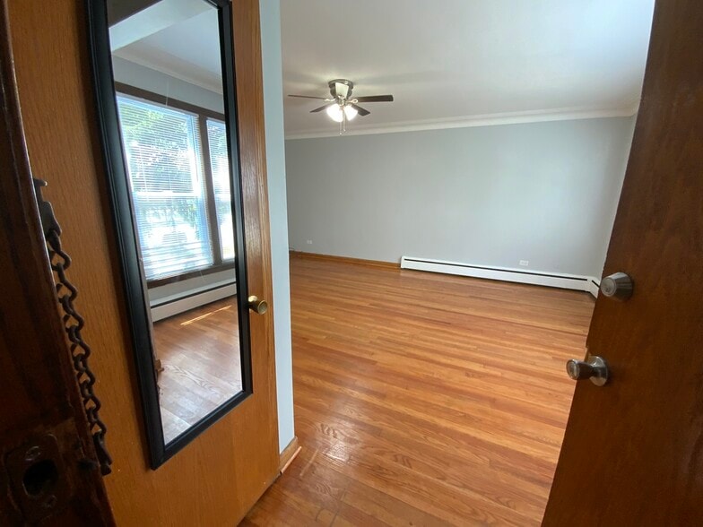 FRONT DOOR ENTRANCE - 2228 W 71st St