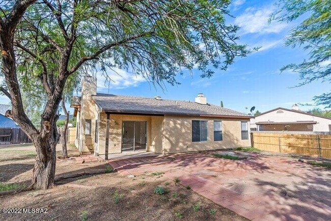 Building Photo - 7221 S Camino Alegre