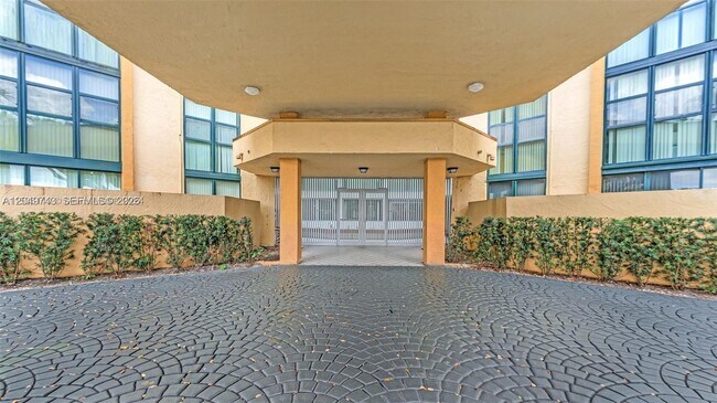 Building Photo - 11800 SW 18th St