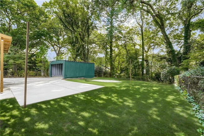 Building Photo - 458 Shannon Dr SW