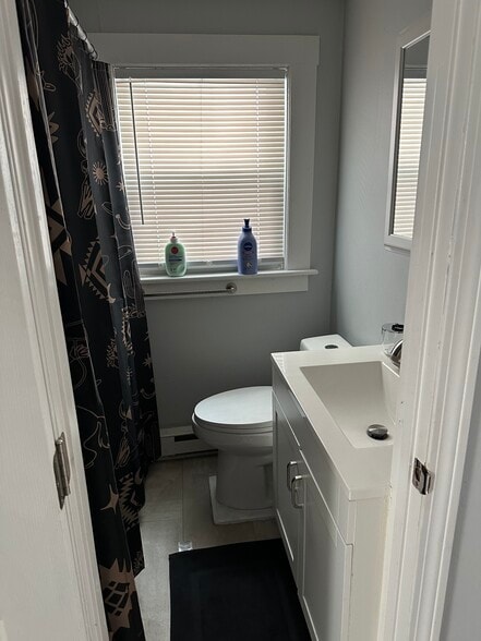 Building Photo - 53 Gilford Ave