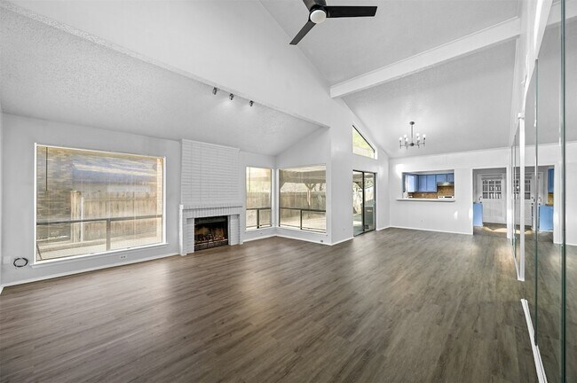 Building Photo - 522 Hunters Glen St
