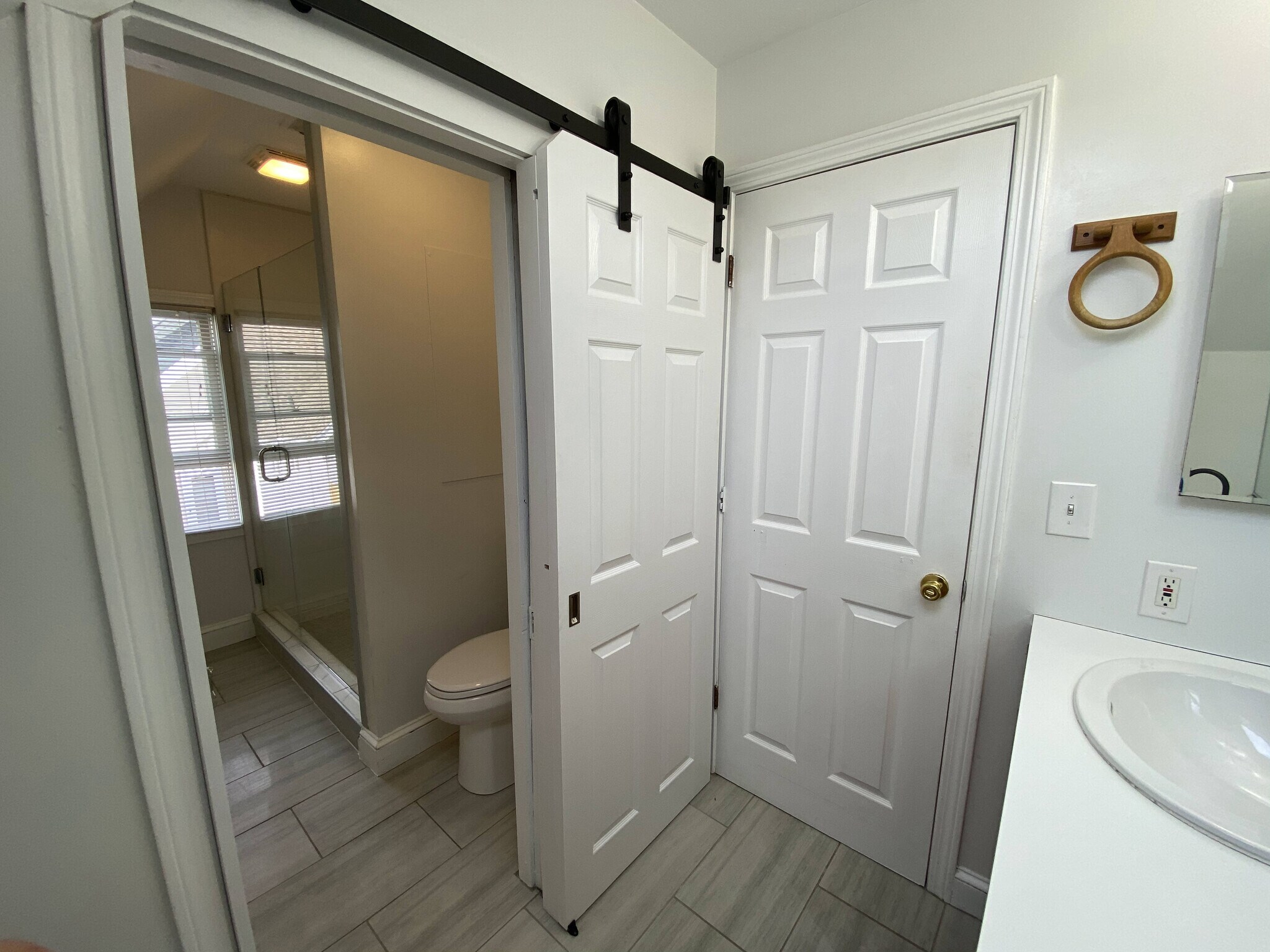 bathroom - 10 Ashford St