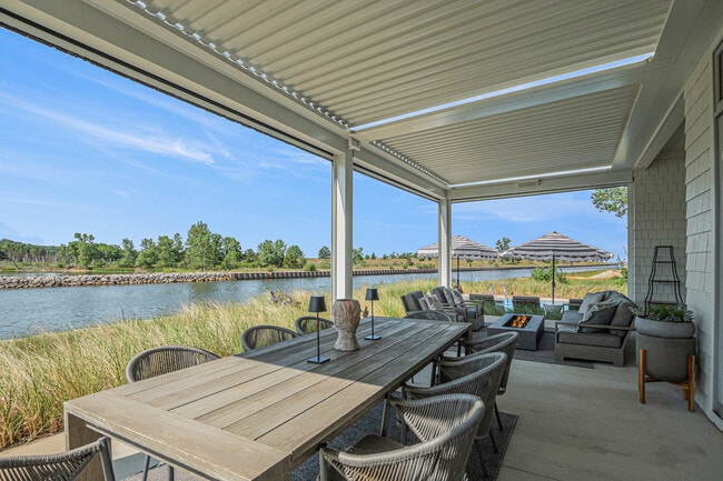 Building Photo - 6736 Saugatuck Bch Rd