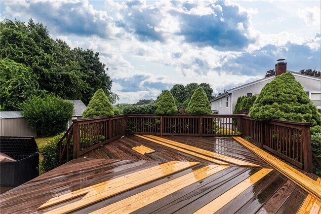 Building Photo - 25 Stony Brook Dr