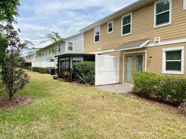 Building Photo - 6898 Tussilago Way