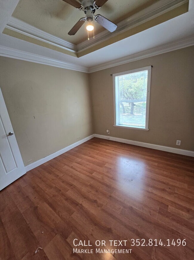 Building Photo - 200 S 11th St