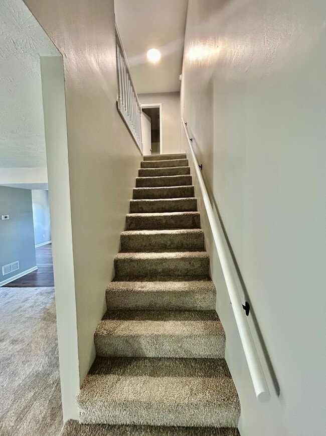 Building Photo - Modern 3BR Apartment in Richmond