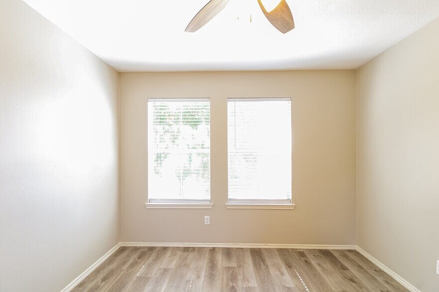 Building Photo - 11802 Alex Ln