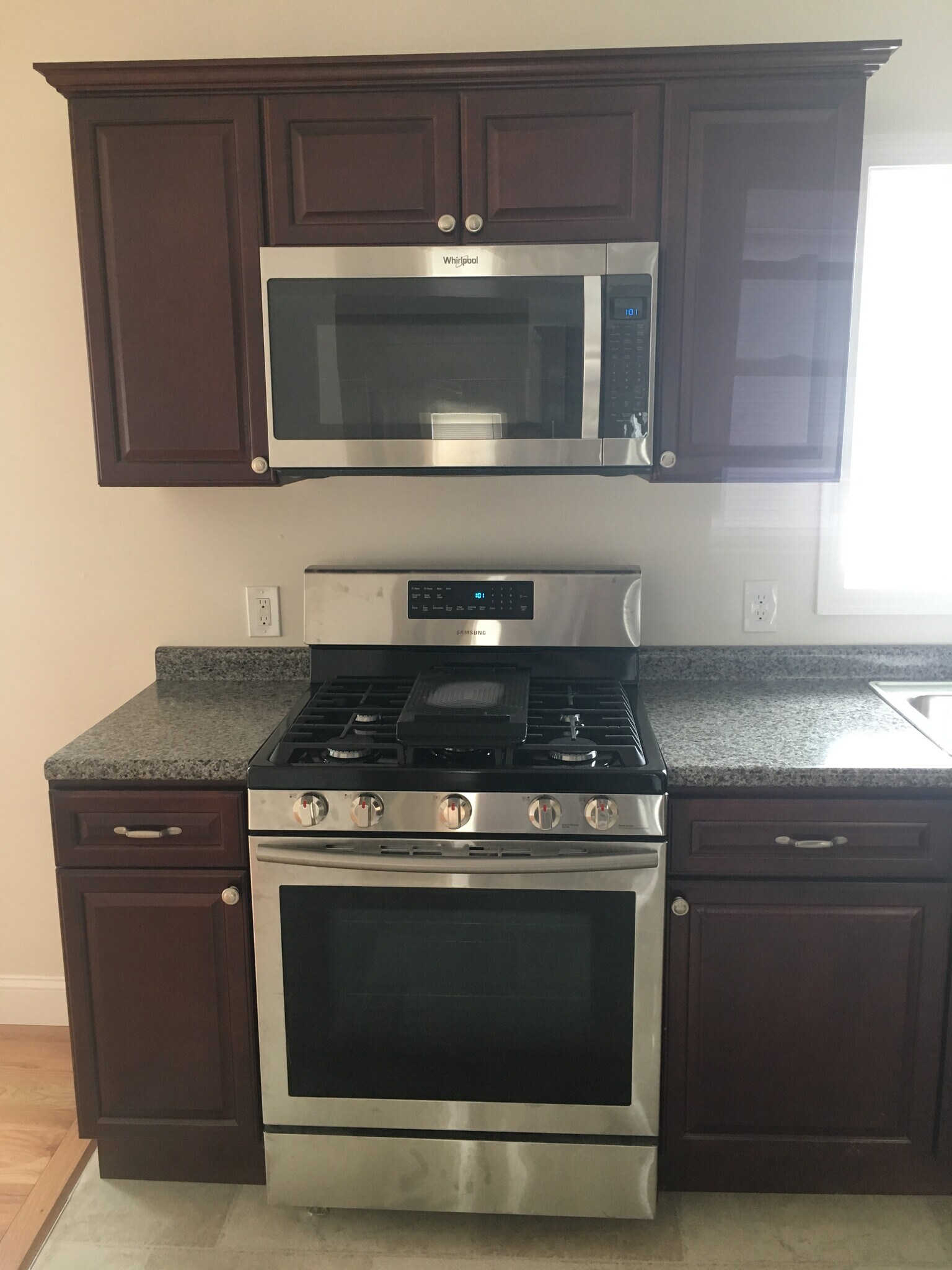 Gas Range - 22 Gage St