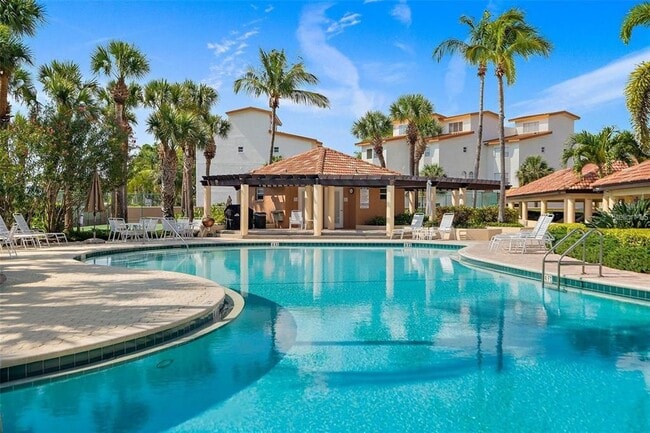 Building Photo - 1645 Pinellas Bayway S