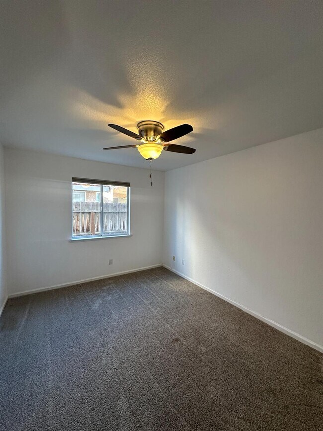Building Photo - 954 Garland Ave