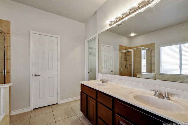 Building Photo - 26207 Lost Creek Way