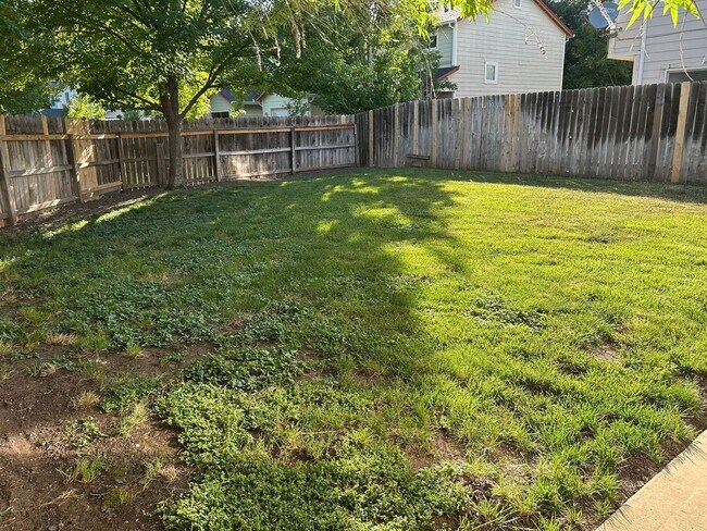 Building Photo - 582 Morgan Dr