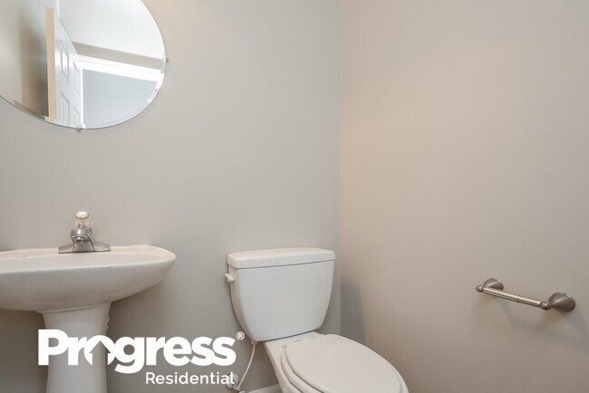 Building Photo - 5447 Bighorn Pass