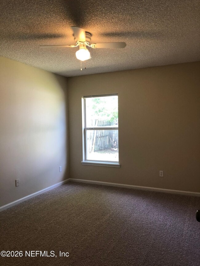 Building Photo - 6902 Southern Oaks Dr W