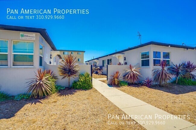 Building Photo - 11314 1/2 S Truro Ave-