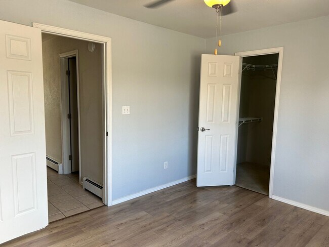 Building Photo - Spacious 2 Bedroom Fort Collins Condo - Available Now