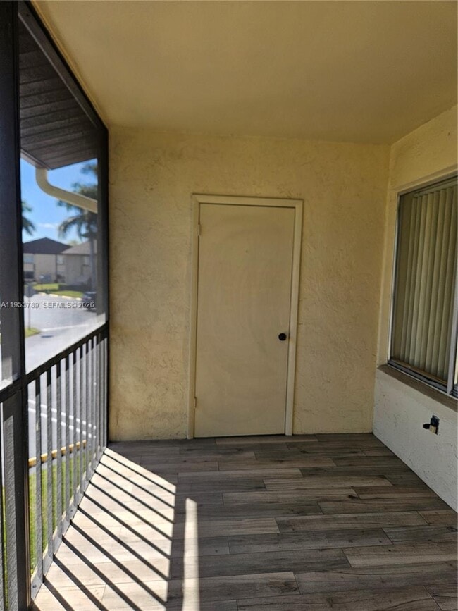 Building Photo - 441 Pine Glen Ln