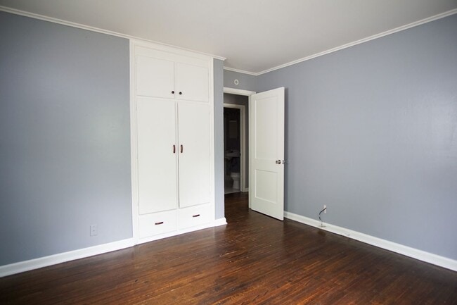 Building Photo - For Lease | Brookside | $1175 Rent