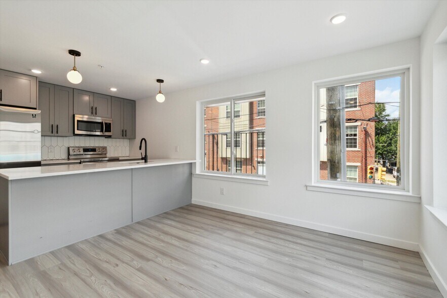 Building Photo - 1338 N 15th St