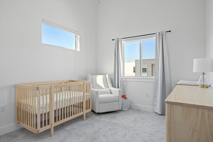 3rd Floor Bedroom - 5315 La Crosse Ln