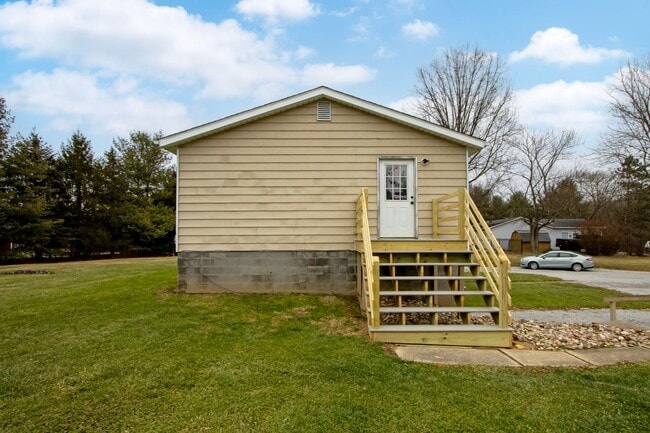 Building Photo - Two bedroom apartment