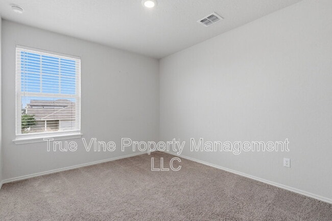 Building Photo - 3434 Hacienda Wy
