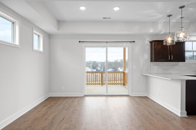 Building Photo - Pet Friendly Three Bedroom!