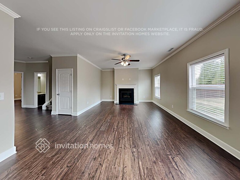 Building Photo - 1019 Sweet Gale Dr